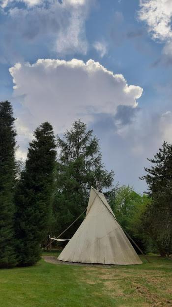 Hotel Levaltipis Saint-Gâtien-des-Bois Exterior foto